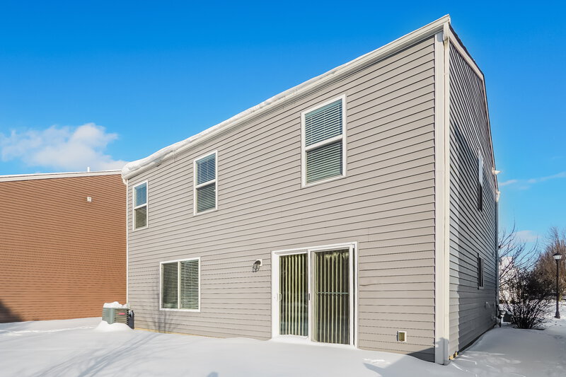 2,145/Mo, 3793 Sugarbark Dr Canal Winchester, OH 43110 Rear View