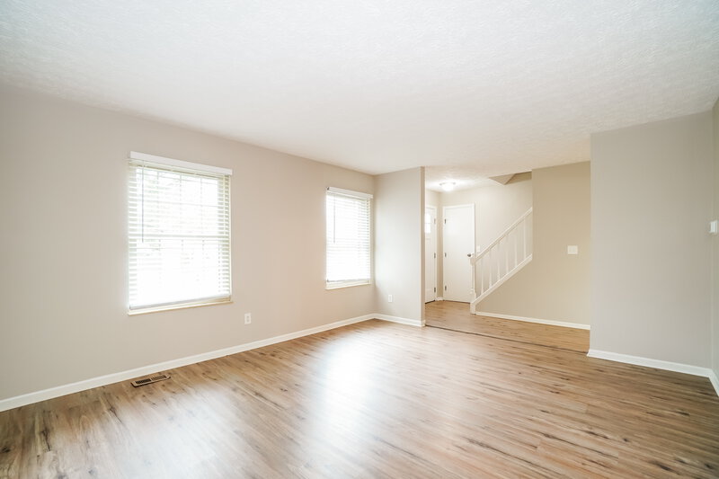 3,550/Mo, 442 Rambling Brook Dr Pickerington, OH 43147 Living Room View 2