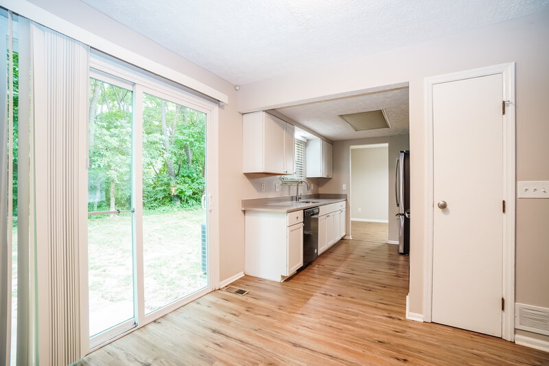 3,550/Mo, 442 Rambling Brook Dr Pickerington, OH 43147 Kitchen View 2