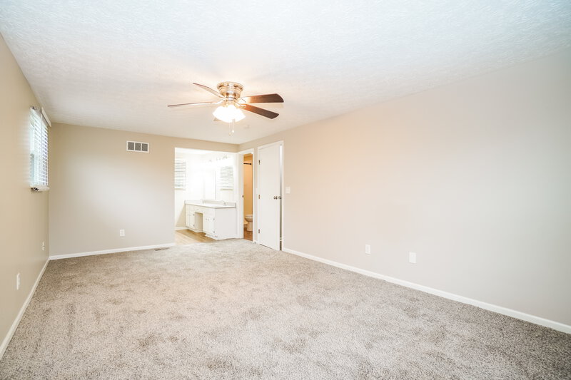 3,550/Mo, 442 Rambling Brook Dr Pickerington, OH 43147 Main Bedroom View 2