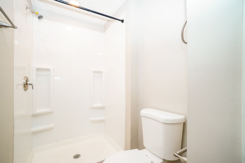 3,550/Mo, 442 Rambling Brook Dr Pickerington, OH 43147 Bathroom View 2