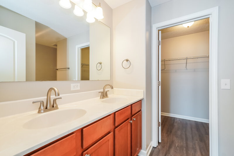 2,415/Mo, 5841 Marble Creek St Dublin, OH 43016 Main Bathroom View