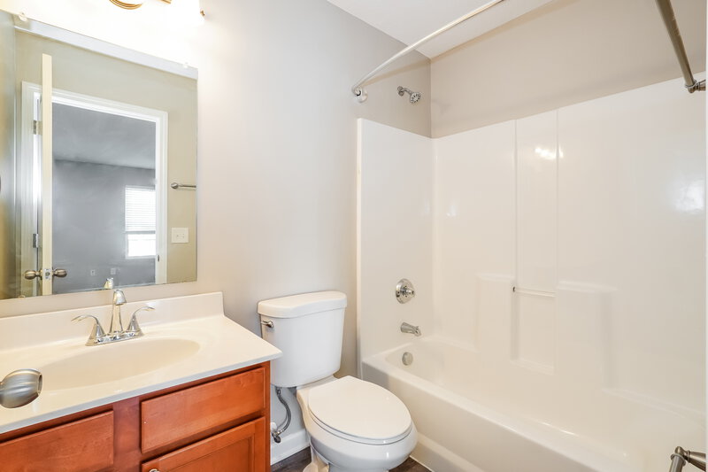 2,415/Mo, 5841 Marble Creek St Dublin, OH 43016 Bathroom View