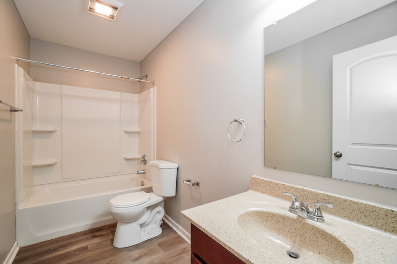 2,140/Mo, 77 Faulkner Dr Lithopolis, OH 43136 Bathroom View
