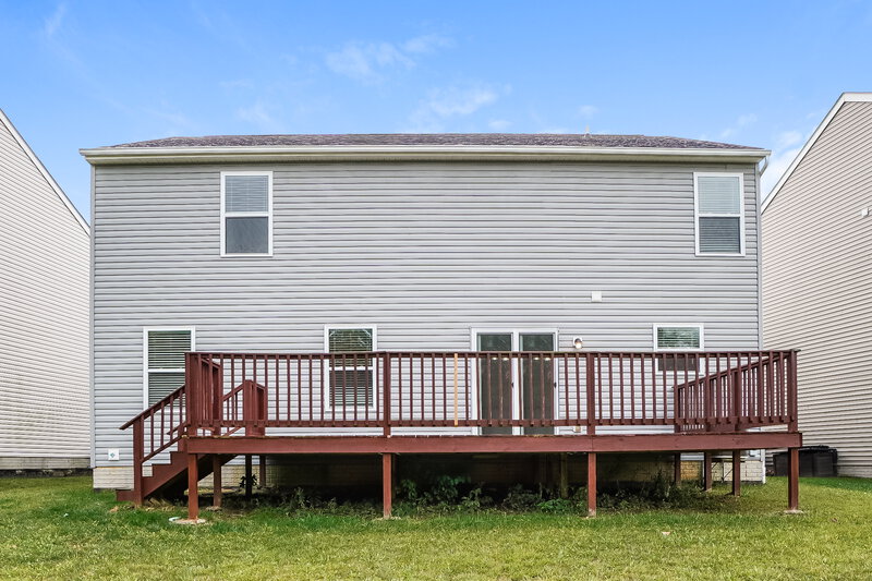 2,140/Mo, 77 Faulkner Dr Lithopolis, OH 43136 Backyard View