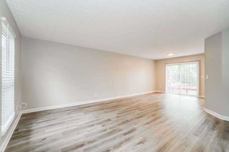 3,080/Mo, 810 Sumter St Galloway, OH 43119 Living Room View