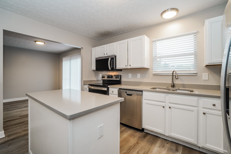 3,080/Mo, 810 Sumter St Galloway, OH 43119 Kitchen View