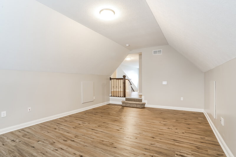 5,250/Mo, 6048 Shreven Dr Westerville, OH 43081 Family Room View 2