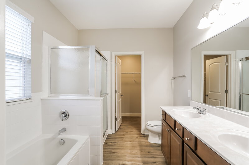 5,250/Mo, 6048 Shreven Dr Westerville, OH 43081 Main Bathroom View