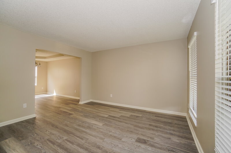 2,535/Mo, 7303 Fallow Trail Dr Reynoldsburg, OH 43068 Living Room View