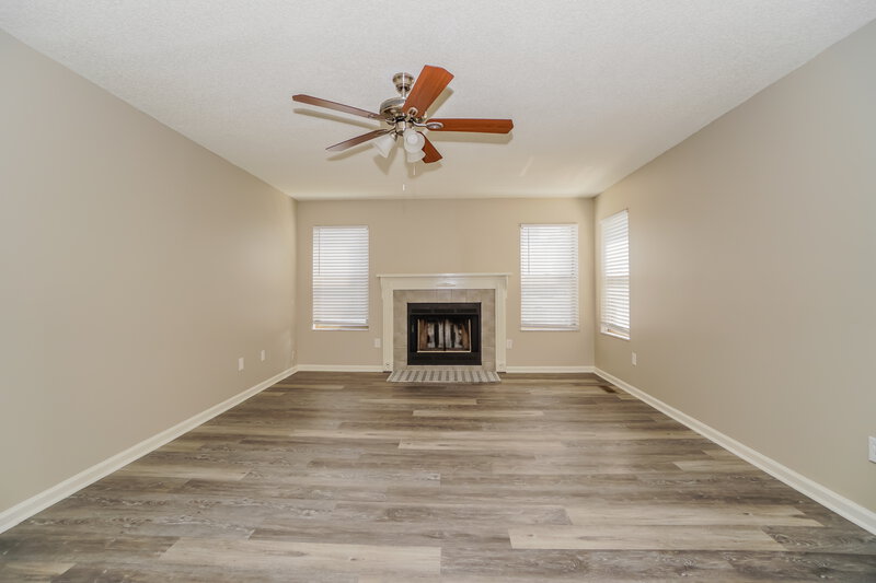 2,535/Mo, 7303 Fallow Trail Dr Reynoldsburg, OH 43068 Living Room View 2