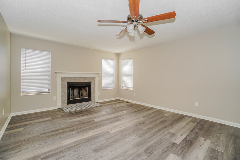 2,535/Mo, 7303 Fallow Trail Dr Reynoldsburg, OH 43068 Living Room View 3