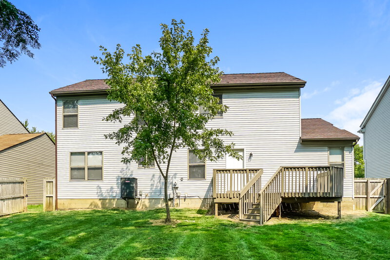 2,535/Mo, 7303 Fallow Trail Dr Reynoldsburg, OH 43068 Rear View