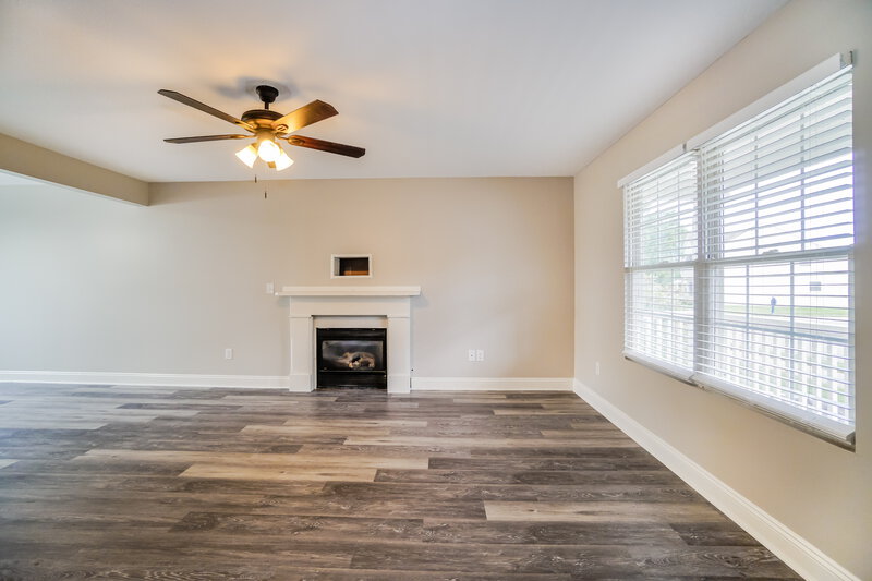 2,255/Mo, 8782 Olenmead Dr Lewis Center, OH 43035 Living Room View