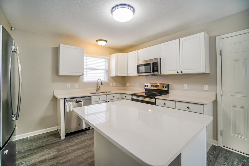 2,255/Mo, 8782 Olenmead Dr Lewis Center, OH 43035 Kitchen View 3
