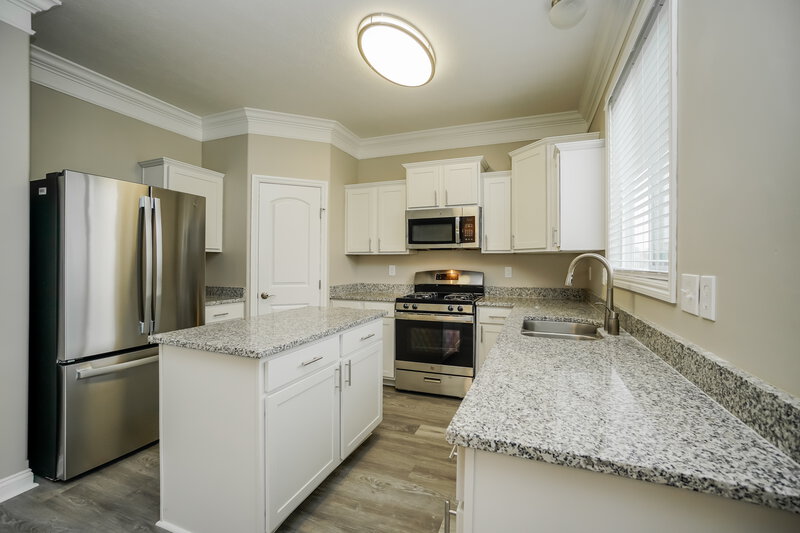 2,195/Mo, 120 Halcyon Dr Etna, OH 43062 Kitchen View 2