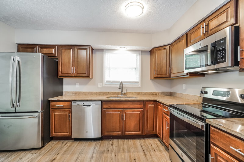 2,150/Mo, 3220 Westmills Dr Columbus, OH 43204 Kitchen View