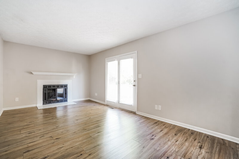 2,150/Mo, 3220 Westmills Dr Columbus, OH 43204 Family Room View