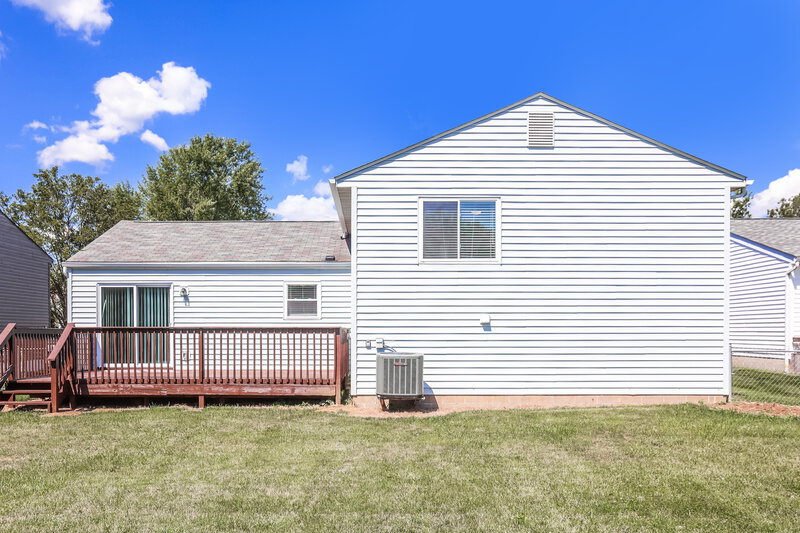 2,115/Mo, 3048 Bocastle Ct Reynoldsburg, OH 43068 Rear View