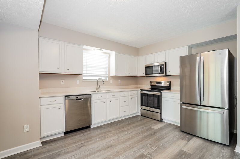 2,545/Mo, 1097 Leclerc Pl Galloway, OH 43119 Kitchen View