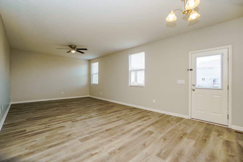 2,230/Mo, 259 Glen Crossing Dr Etna, OH 43062 Living Room View 2