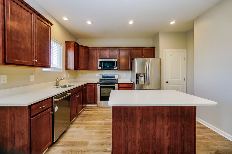 2,230/Mo, 259 Glen Crossing Dr Etna, OH 43062 Kitchen View 2