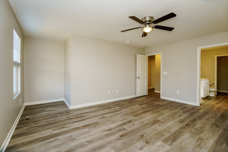 2,230/Mo, 259 Glen Crossing Dr Etna, OH 43062 Main Bedroom View