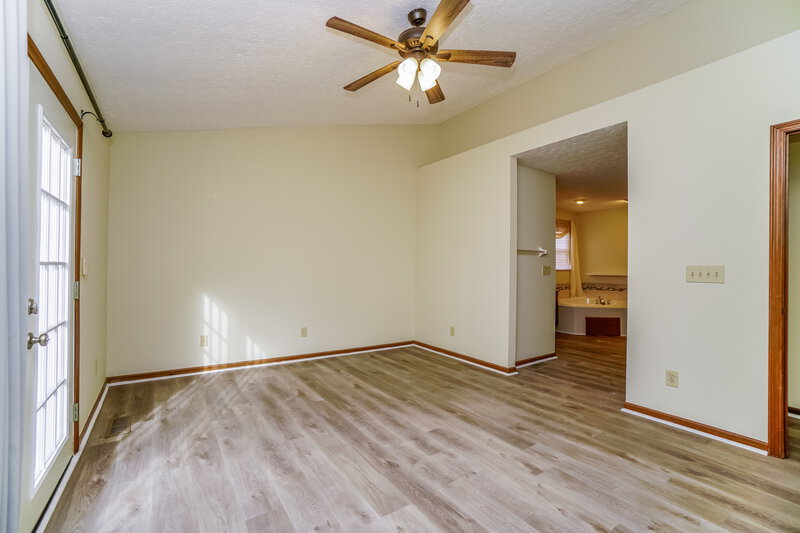 2,665/Mo, 6809 Riverside Glen Ct Dublin, OH 43017 Main Bedroom View