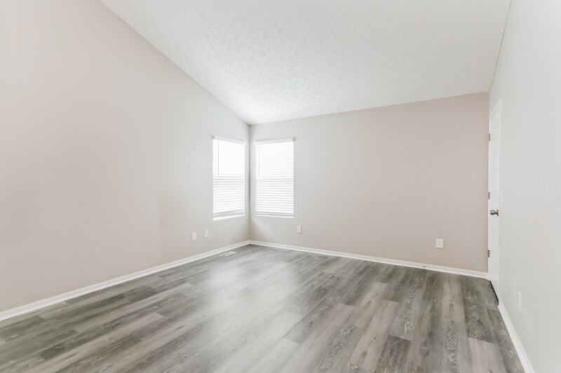 1,930/Mo, 1414 Ithaca Dr Columbus, OH 43228 Main Bedroom View 2