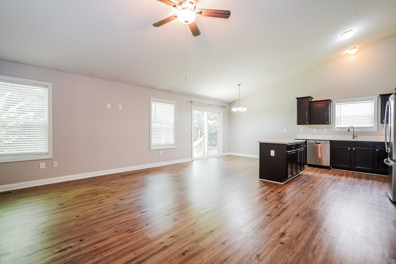 2,520/Mo, 349 Cloverhill Dr Galloway, OH 43119 Living Room View