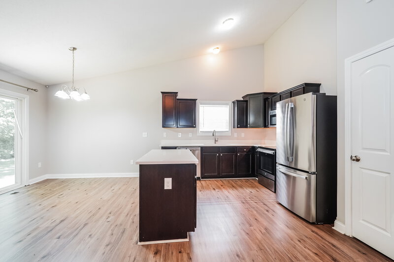 2,520/Mo, 349 Cloverhill Dr Galloway, OH 43119 Kitchen View 2