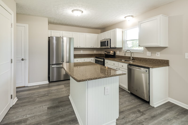 2,250/Mo, 448 Springwood Lake Dr Gahanna, OH 43230 Kitchen View