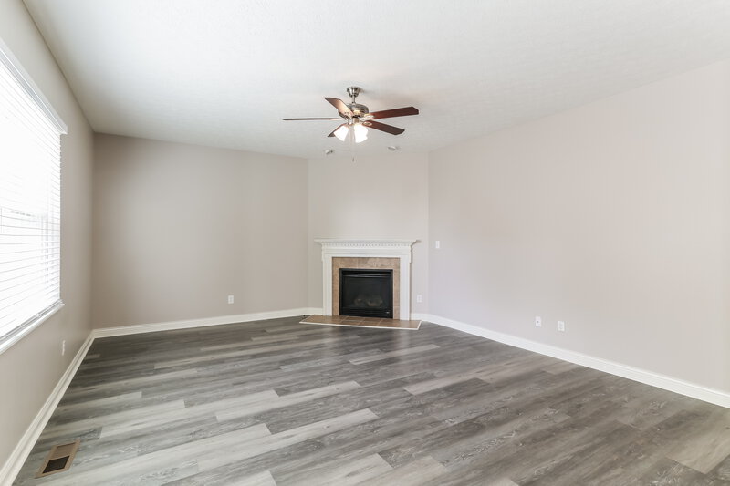 2,365/Mo, 585 Bettmann Street Delaware, OH 43015 Living Room View