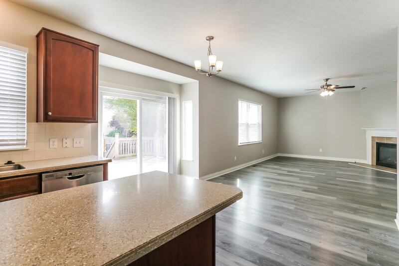 2,365/Mo, 585 Bettmann Street Delaware, OH 43015 Kitchen View 3