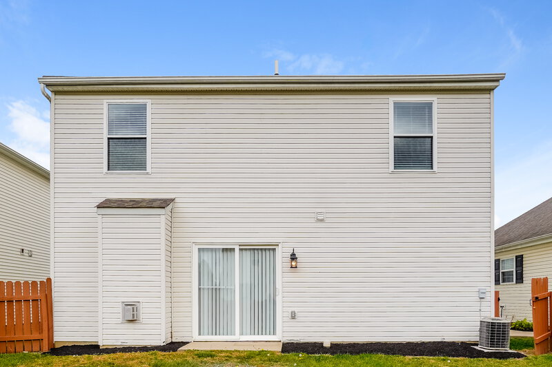 1,875/Mo, 6857 Tumbleweed Ln Canal Winchester, OH 43110 Rear View