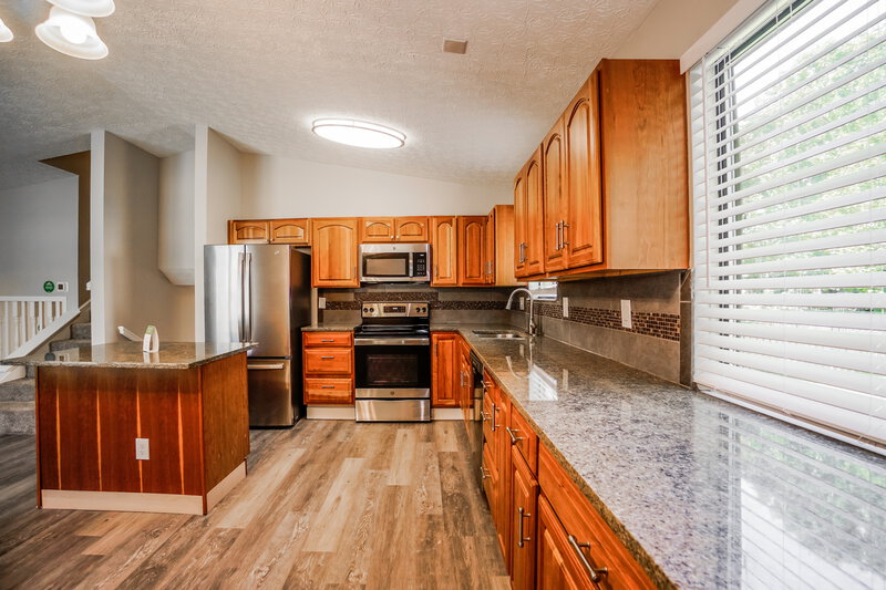 2,575/Mo, 1713 Willowpark Ct Powell, OH 43065 Kitchen View