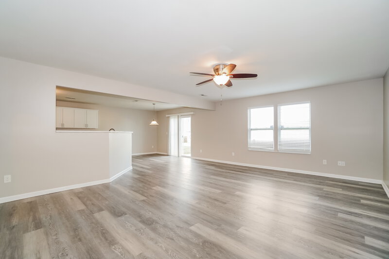 2,265/Mo, 4877 Grimm Dr Lockbourne, OH 43137 Living Room View