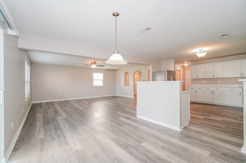 2,265/Mo, 4877 Grimm Dr Lockbourne, OH 43137 Dining Room View