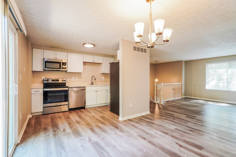 2,220/Mo, 6978 Britwell Ln Reynoldsburg, OH 43068 Dining Room View