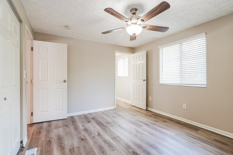 2,220/Mo, 6978 Britwell Ln Reynoldsburg, OH 43068 Main Bedroom View 2