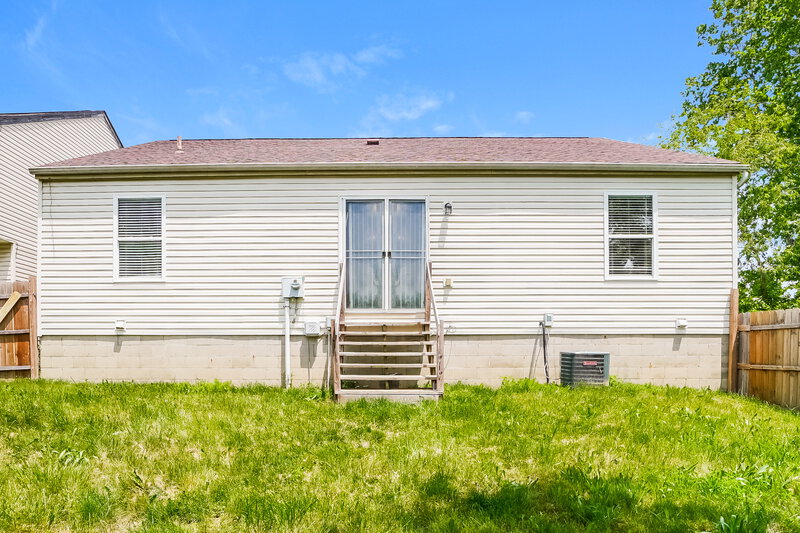 2,185/Mo, 6275 Pritchard Dr Galloway, OH 43119 Rear View