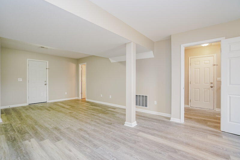 2,050/Mo, 6303 Greenhaven Ave Galloway, OH 43119 Family Room View 2