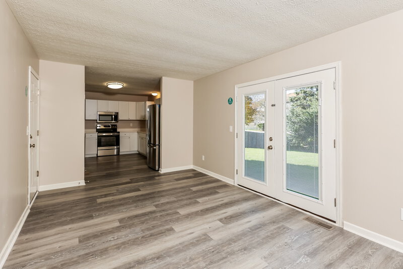 2,160/Mo, 2615 Copperwood Rd Hilliard, OH 43026 Family Room View 3