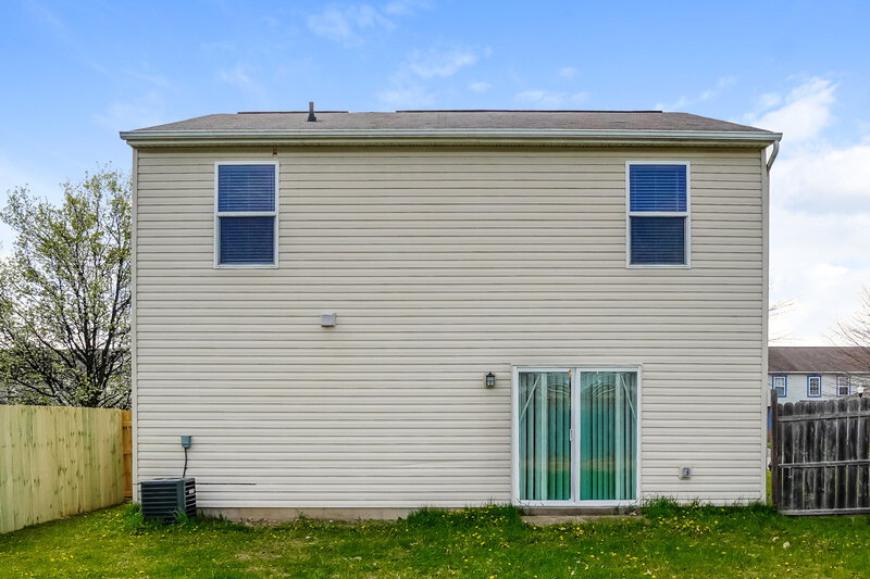 2,005/Mo, 3158 Kings Realm Ave Columbus, OH 43232 Rear View