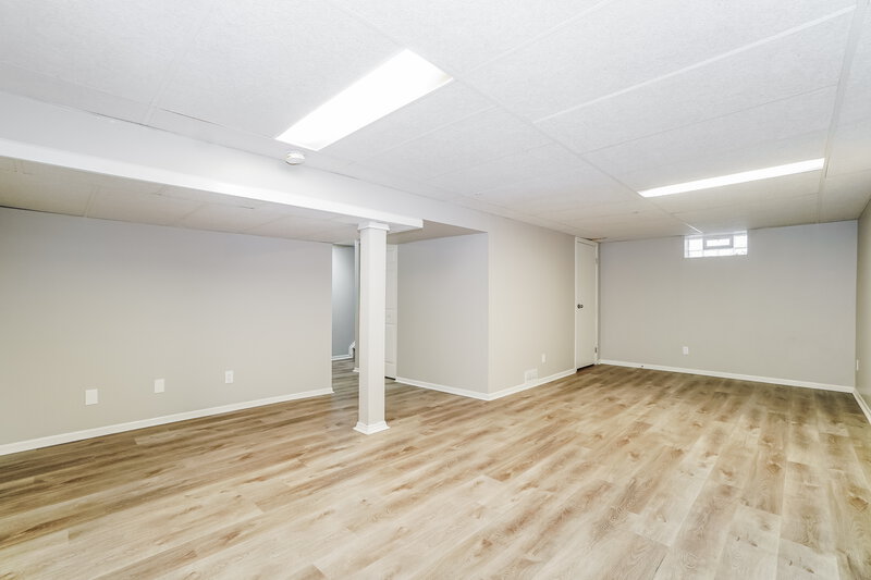 2,480/Mo, 3708 Fox Hunt Trl Columbus, OH 43221 Family Room View