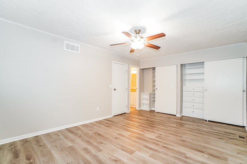 2,480/Mo, 3708 Fox Hunt Trl Columbus, OH 43221 Main Bedroom View