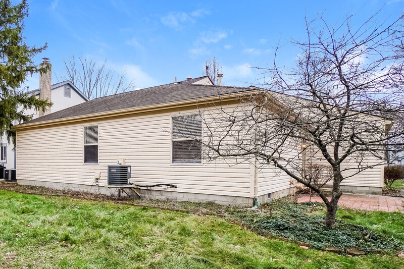 2,480/Mo, 3708 Fox Hunt Trl Columbus, OH 43221 Rear View