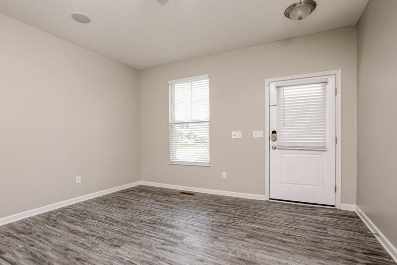 2,480/Mo, 948 Orwell St Lithopolis, OH 43136 Living Room View