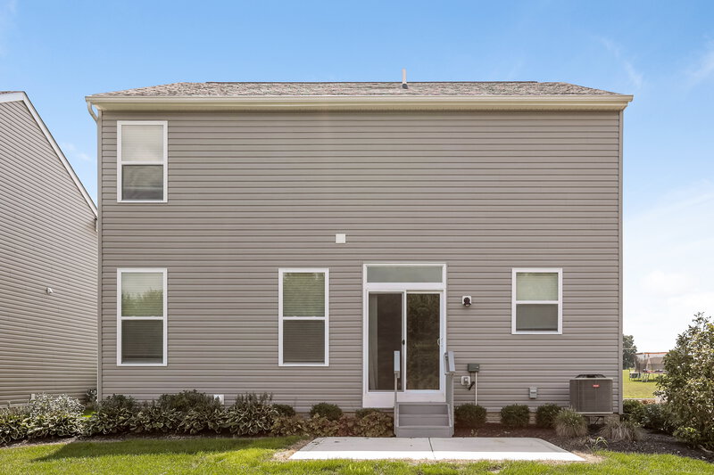 2,480/Mo, 948 Orwell St Lithopolis, OH 43136 Rear View