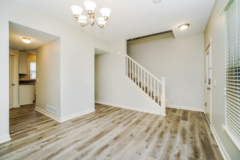 2,470/Mo, 608 Beckler Ln Delaware, OH 43015 Living Room View